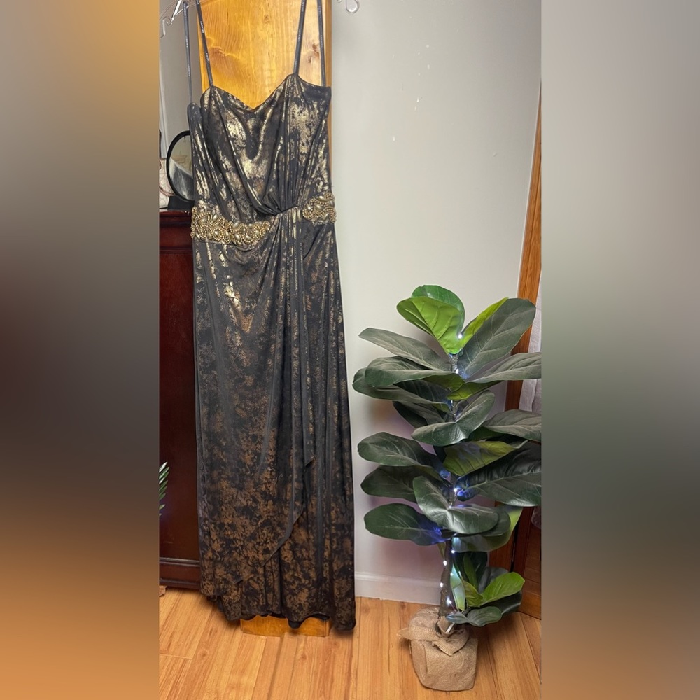 💛 Cachet Formal Dress 🖤 Size 8 ✨